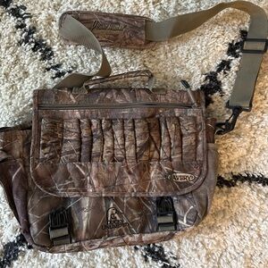 Ducks Unlimited branded camo messenger bag